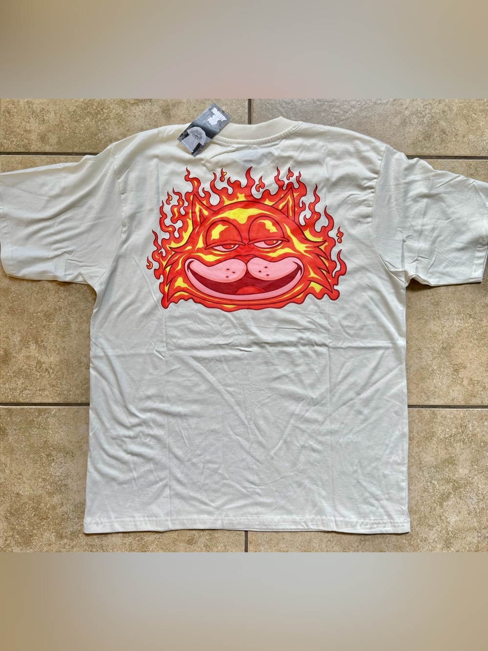 26Red Fire Cat T-Shirt Men’s XL Cream Short Sleeve New FAST SHIPPING MSRP$80